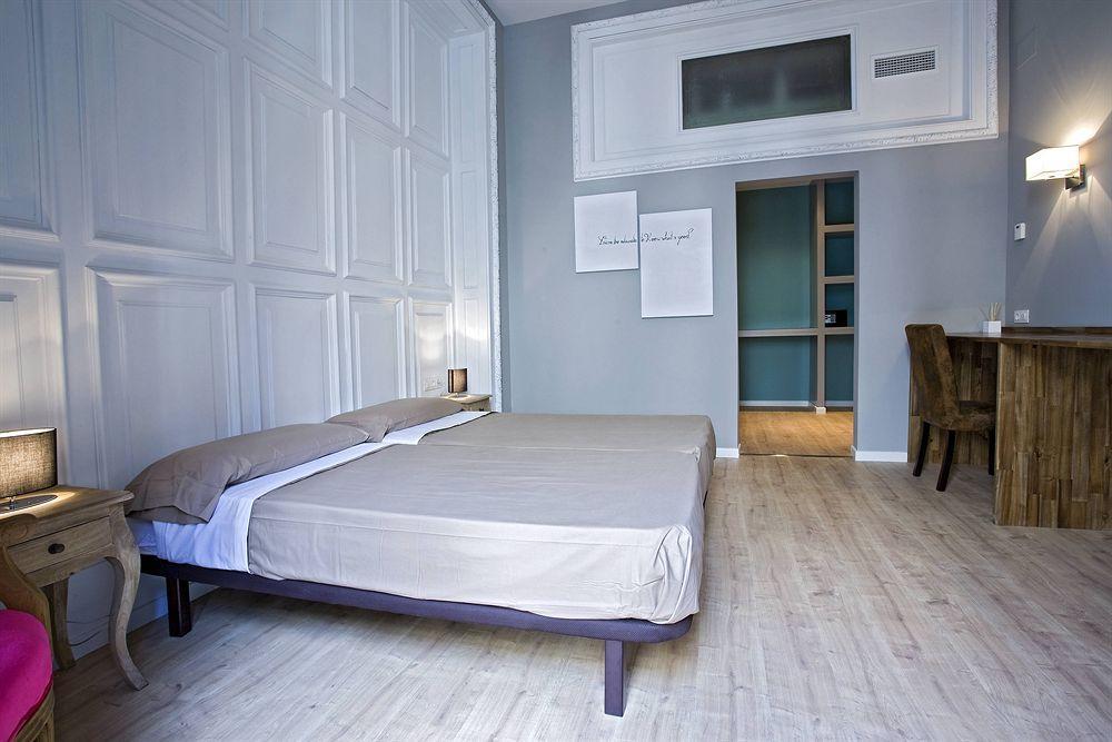 Violeta Boutique Hotel Barcelona Luaran gambar