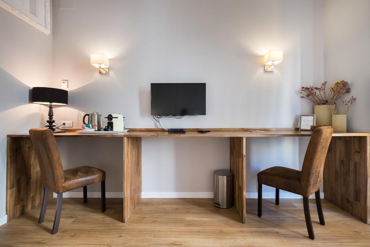 Violeta Boutique Hotel Barcelona Luaran gambar