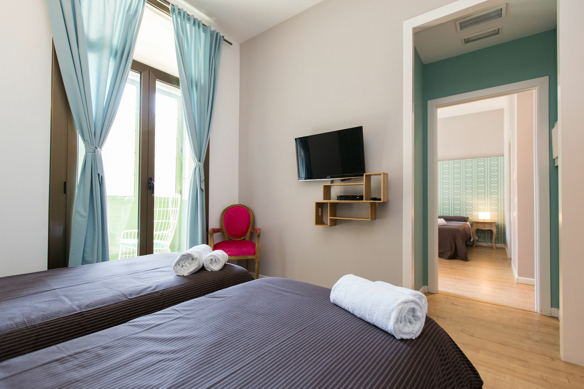 Violeta Boutique Hotel Barcelona Luaran gambar