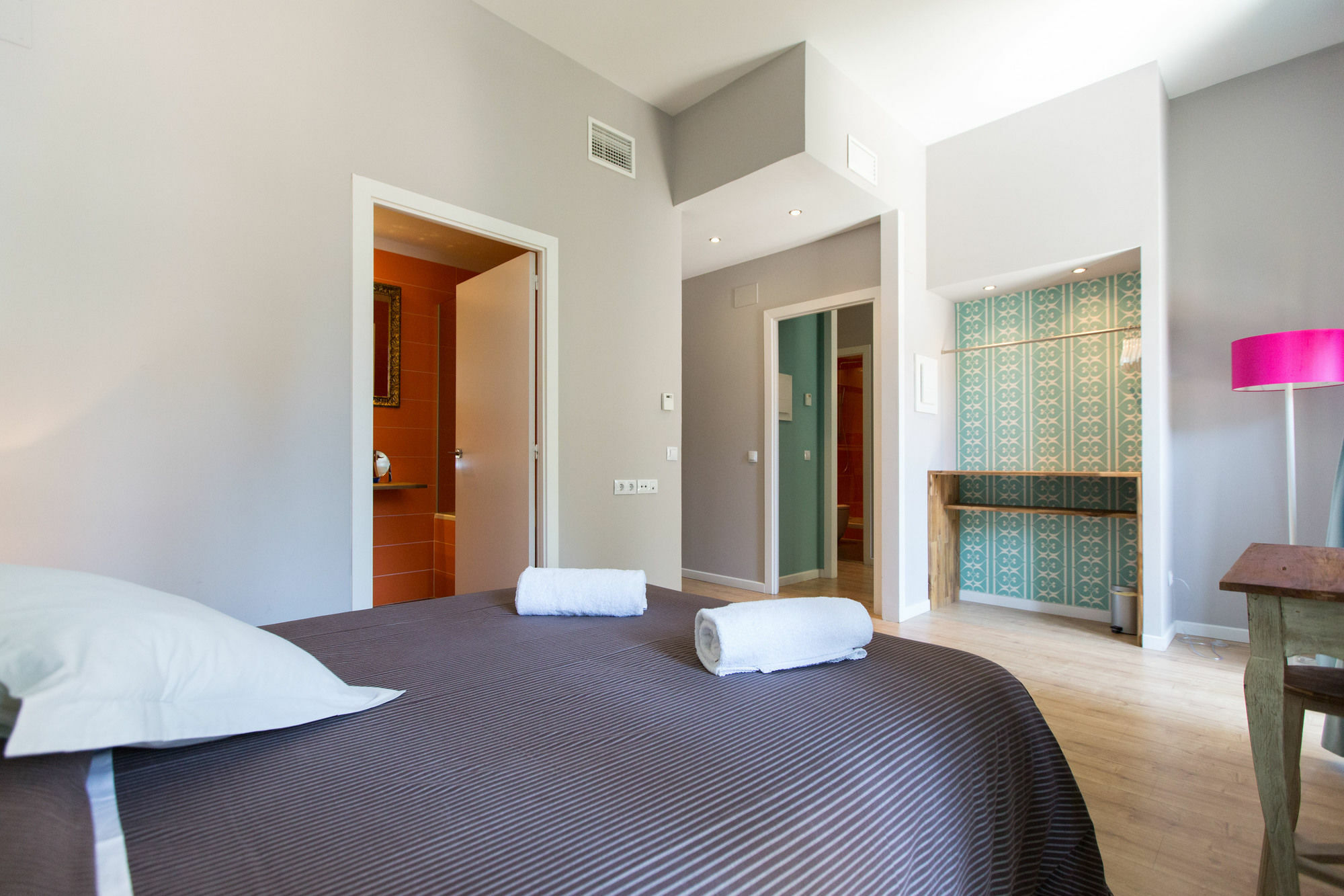 Violeta Boutique Hotel Barcelona Luaran gambar